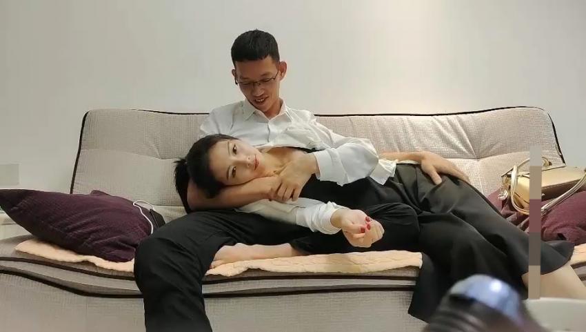 清纯妹子在大屌下声淫不断_ title=_清纯妹子在大屌下声淫不断